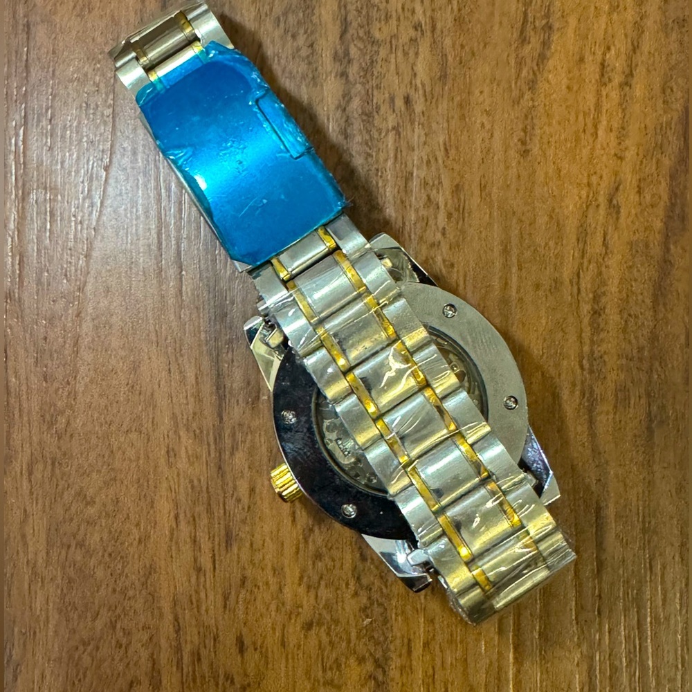 NEW Sewor Men’s Skeleton Watch IN PLASTIC - Picture 3 of 4